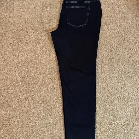 St. John's Bay Women's Navy Jeggings - Picture 4 of 4